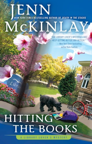 Hitting the Books (A Library Lover's Mystery)